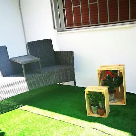 Apartment With Private Patio 아테네 외부 사진