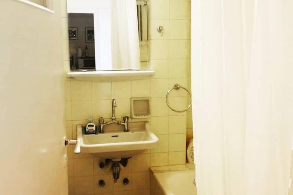 Apartment With Private Patio 아테네 외부 사진