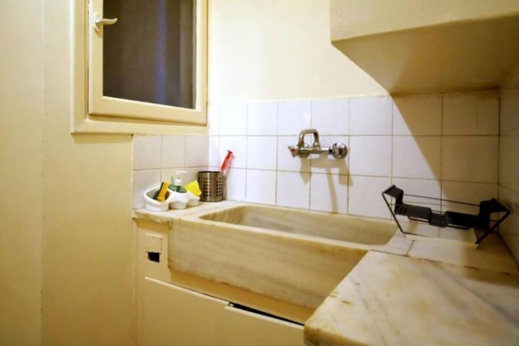Apartment With Private Patio 아테네 외부 사진
