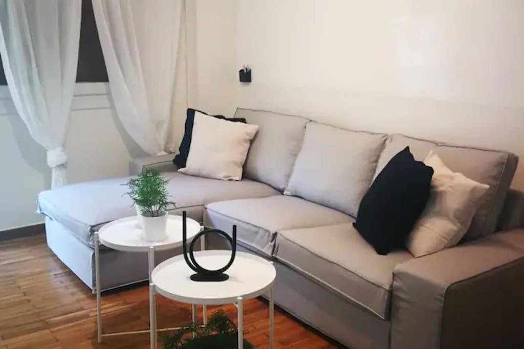 Apartment With Private Patio 아테네 외부 사진